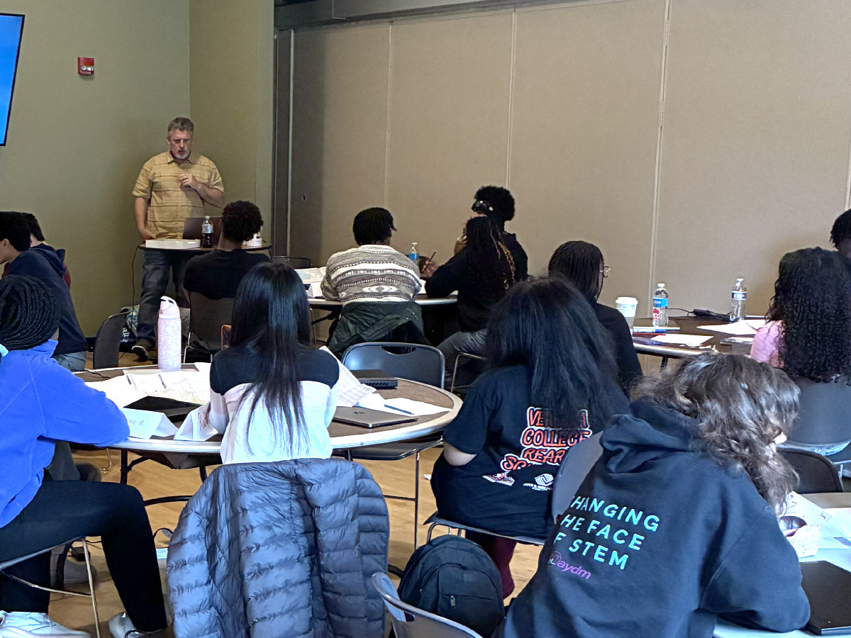 The SCO's Mike Hasinoff talks to Maydm students about maps and GIS.